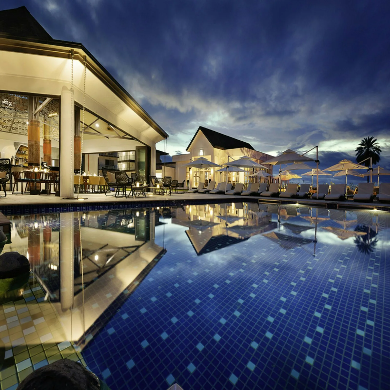 Villa de lujo con piscina en Marbella
